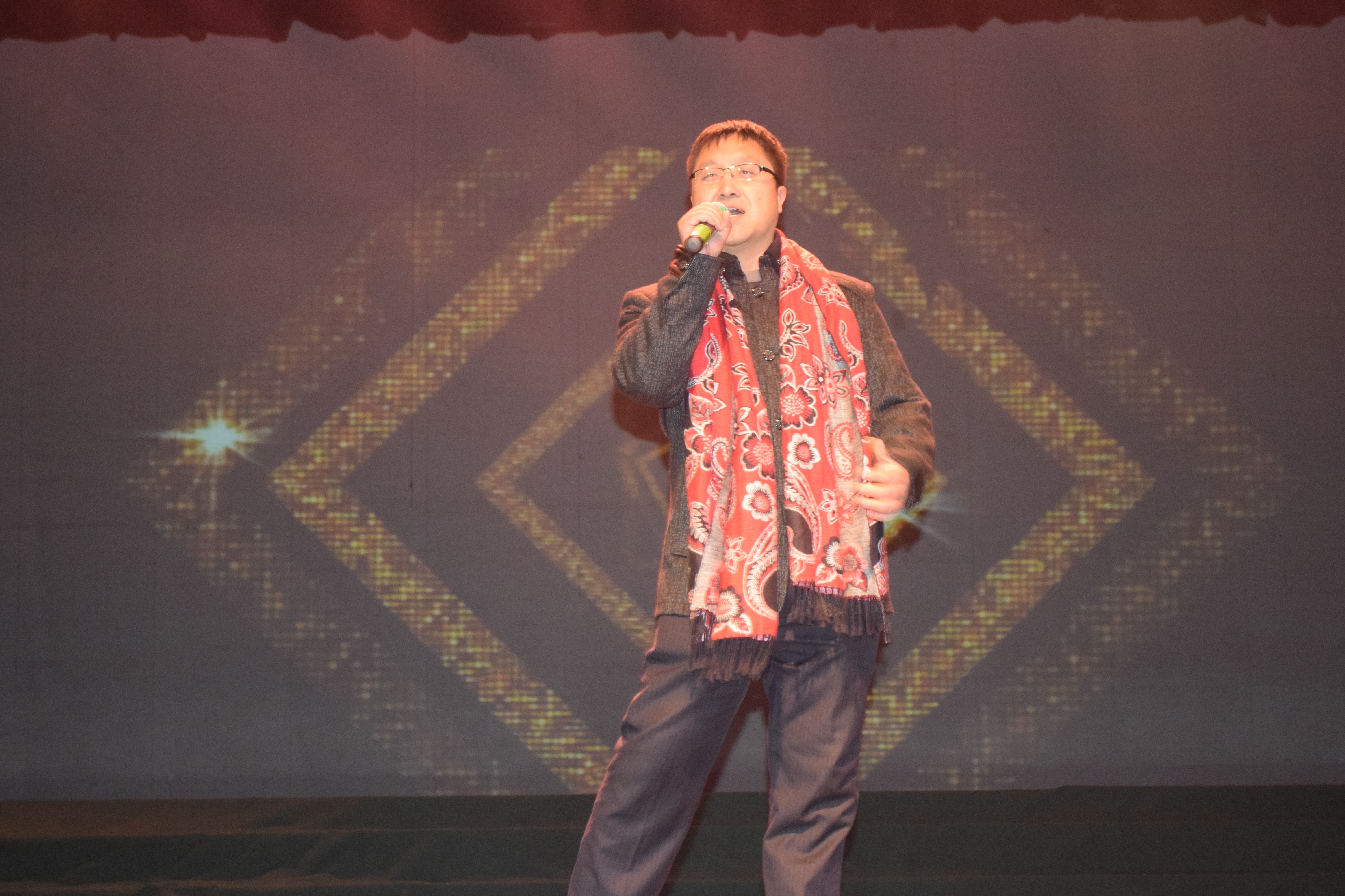 迎新，迎梦，赢未来——记英国威廉希尔公司官网2014年迎新晚会