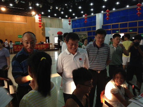 学院圆满完成迎新工作