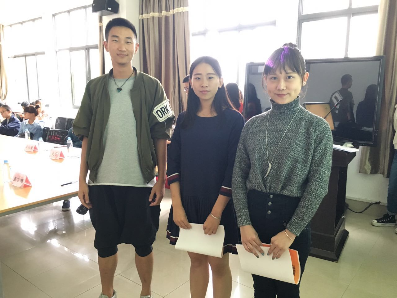 十月金秋 谁“主”江大————英国威廉希尔公司官网第二届“话中有‘画’”主持人大赛