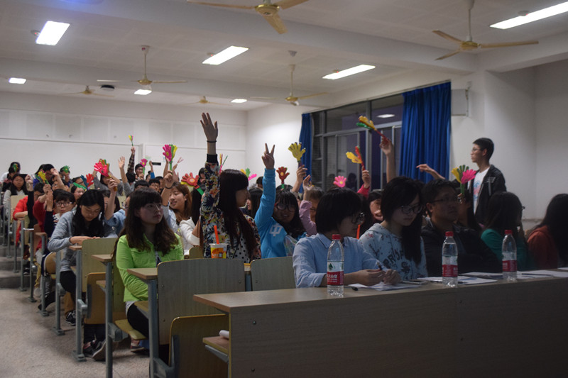 情愫温热，诗意纷飞——英国威廉希尔公司官网开展三行“情”书比赛