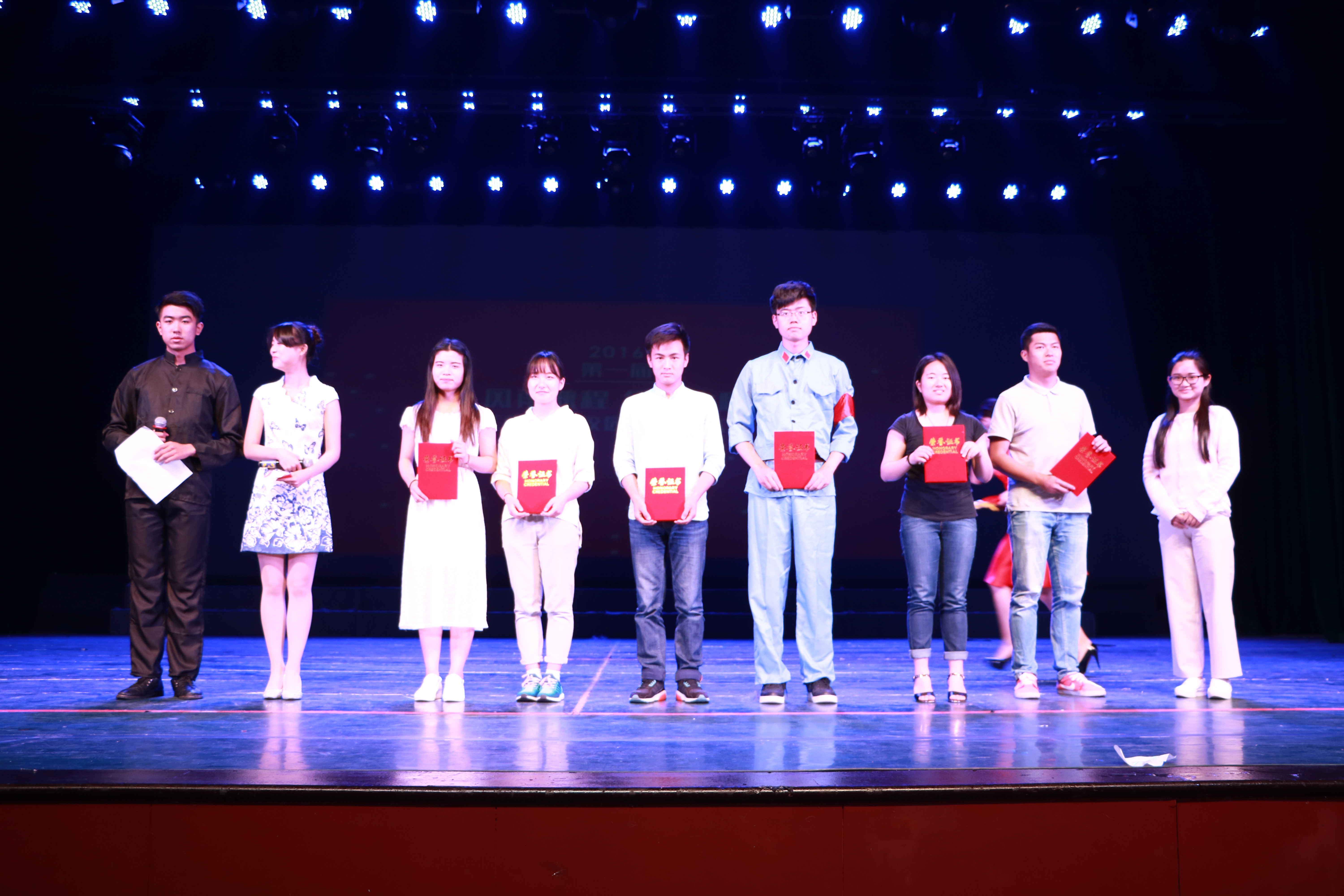 英国威廉希尔公司官网等学院共同承办的英国威廉希尔公司官网首届校园情景剧大赛成功举行