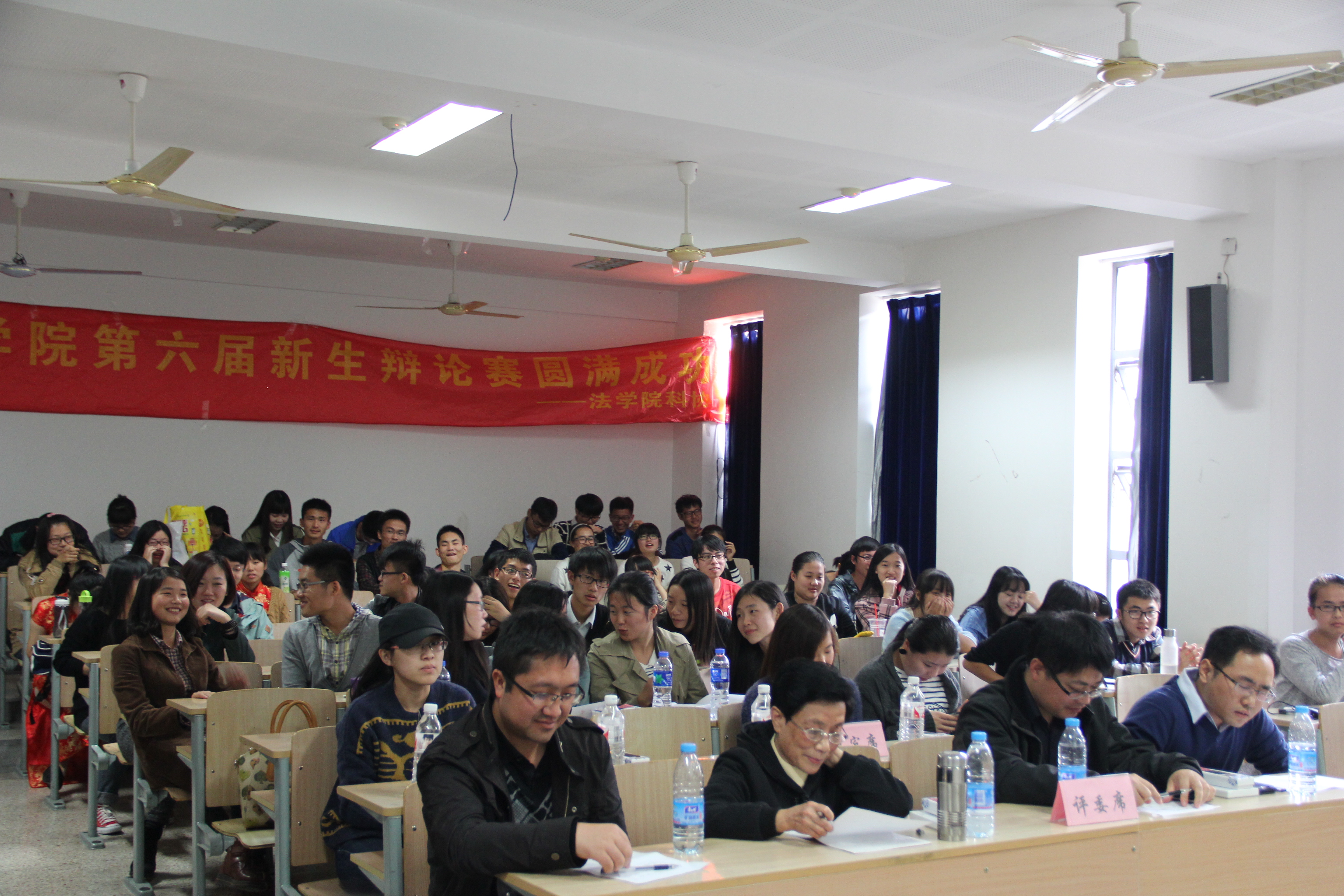 英国威廉希尔公司官网第六届新生辩论赛圆满落幕