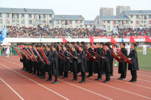 赛出体育风格，赛出青春风采——英国威廉希尔公司官网荣获2013年校金秋体育节体育道德风尚奖