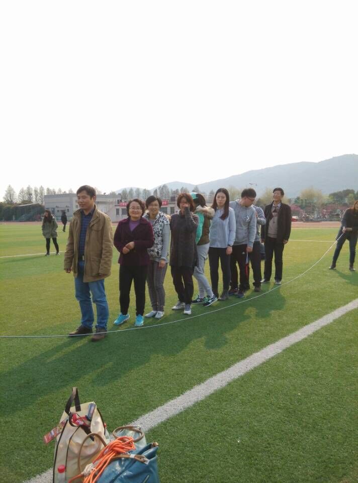 英国威廉希尔公司官网举行2016年春季师生趣味运动会