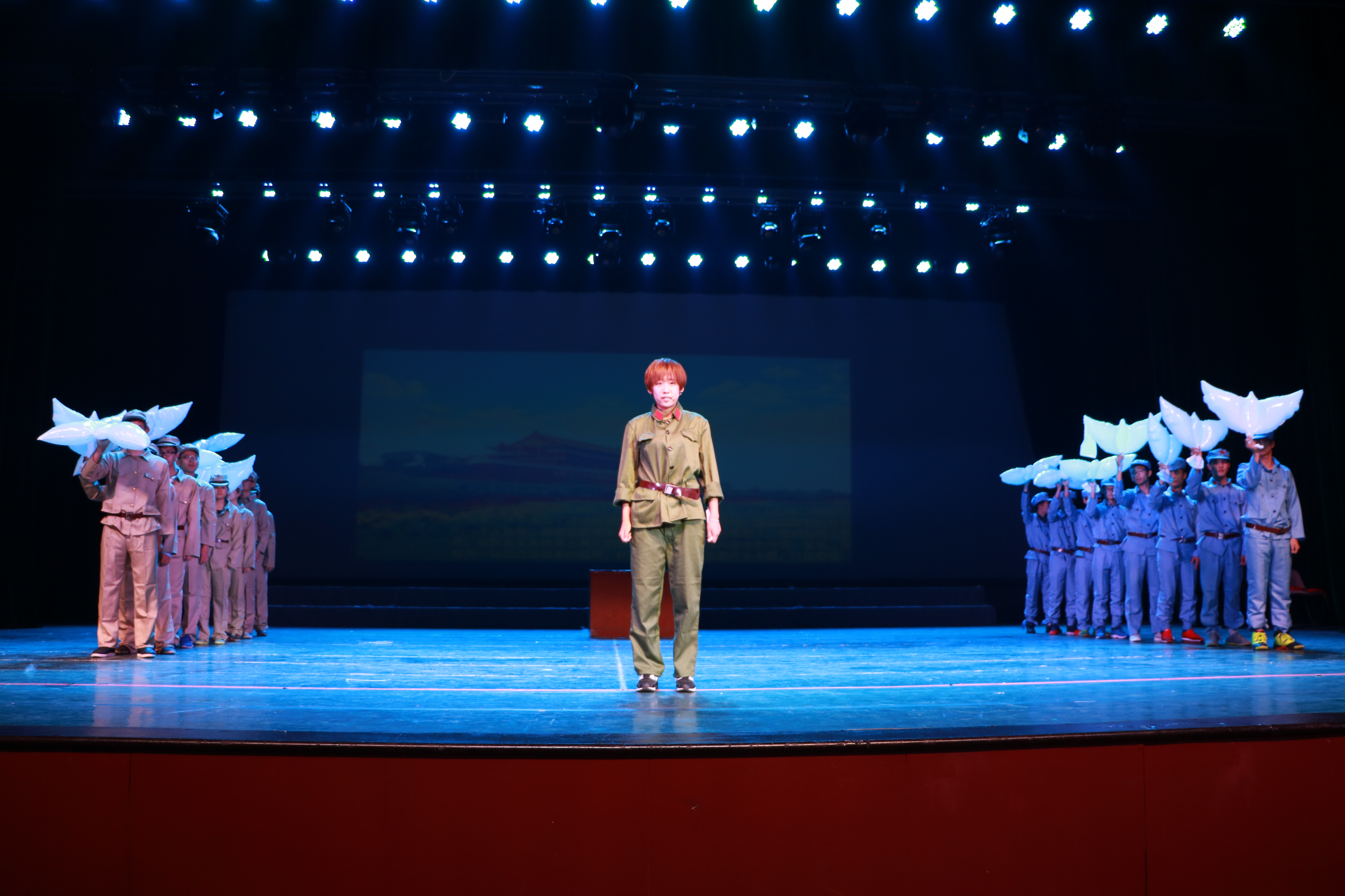 英国威廉希尔公司官网等学院共同承办的英国威廉希尔公司官网首届校园情景剧大赛成功举行