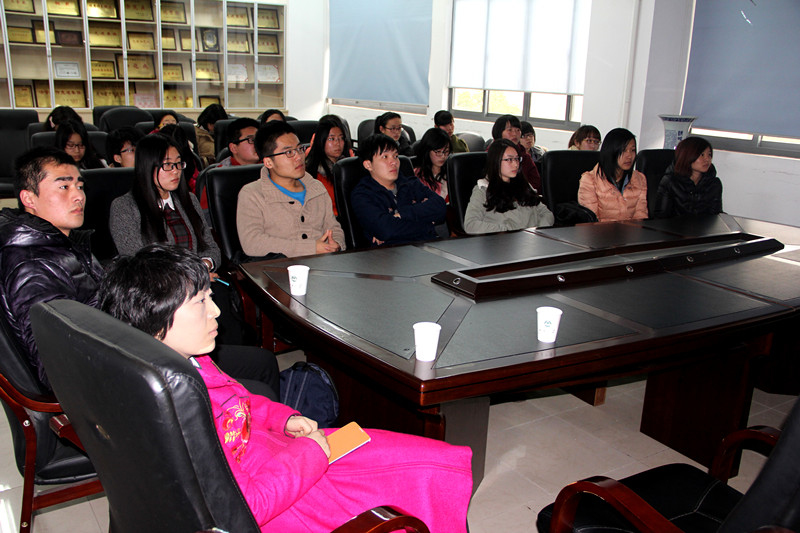 学习雷锋好榜样 传递社会正能量——英国威廉希尔公司官网成功开展“志愿者那些事儿”主题分享会