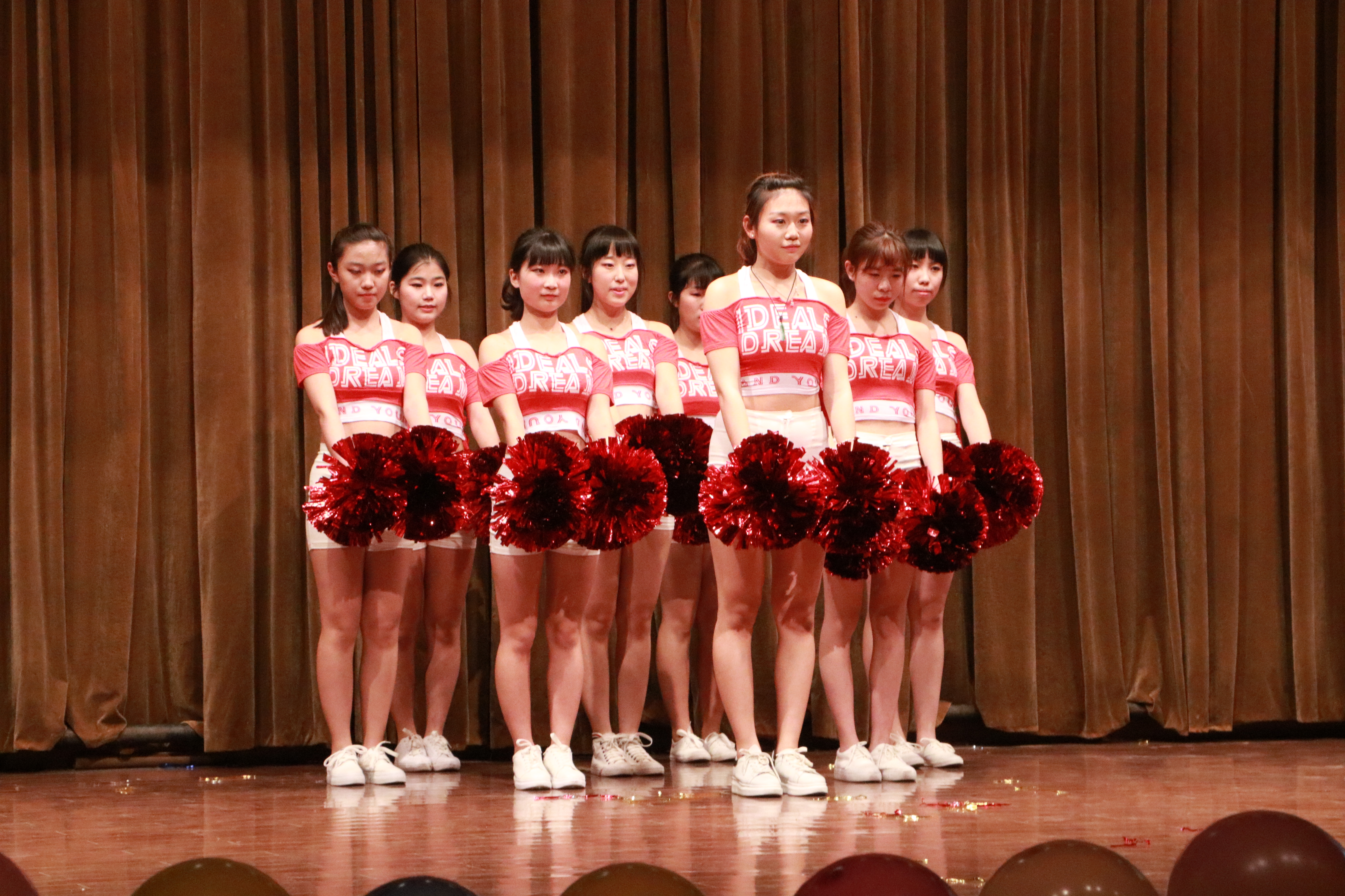 英国威廉希尔公司官网举行第四届啦啦操大赛