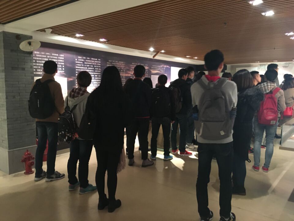 英国威廉希尔公司官网组织学生党员和入党积极分子参观无锡市国家安全教育馆